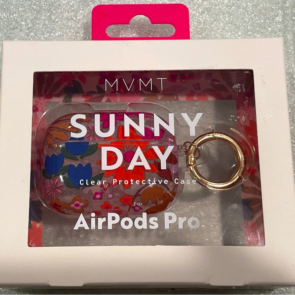 🥳BOGO! NIB MVMT AirPods Pro “Sunny Day” Soft Protective Case Carabiner Keychain.